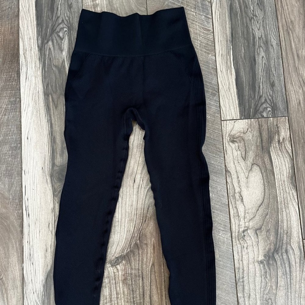 Zyia Ribbed Leggings